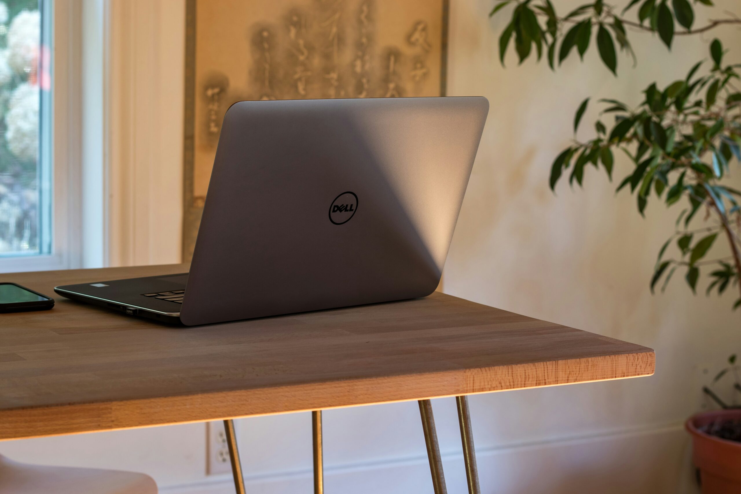 Dell Inspiron 15 - Image 3