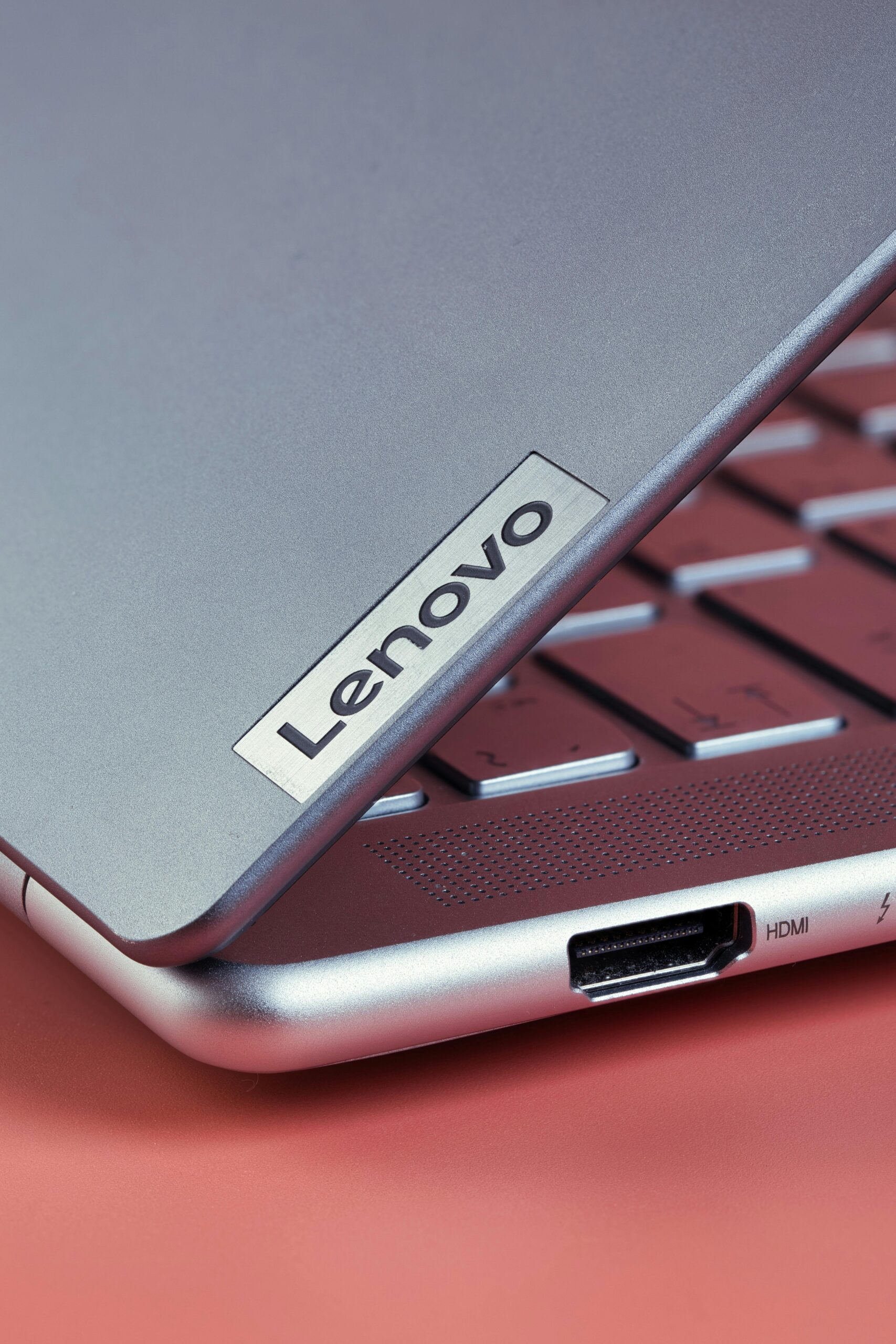 Lenovo IdeaPad 5 - Image 4